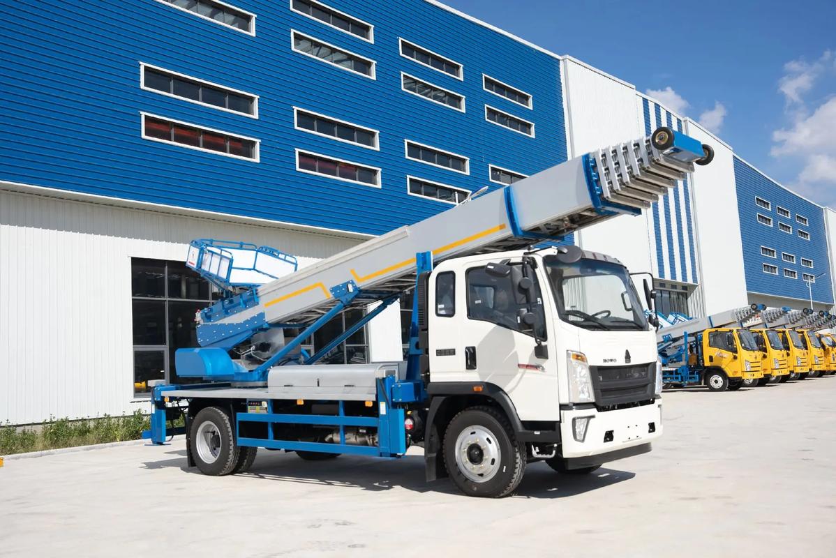 响水镇出租云梯车高空作业车 建筑垃圾搬运